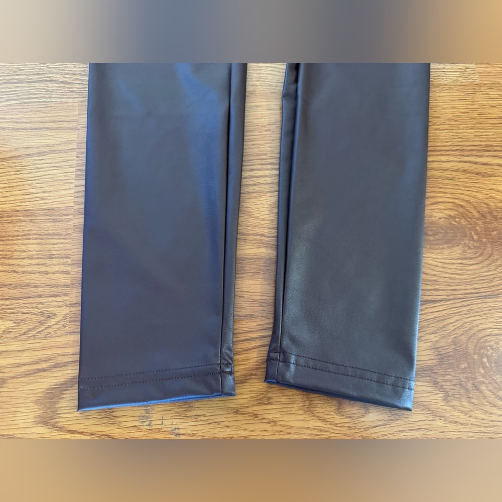 Offline by Aarie Medium Black leggings - Picture 2 of 7